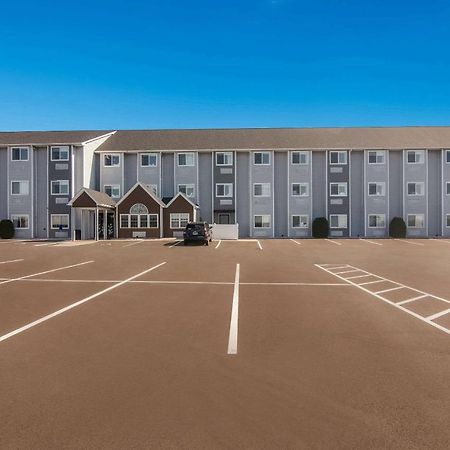 Sleep Inn & Suites Clarion, Pa Near I-80 Bagian luar foto